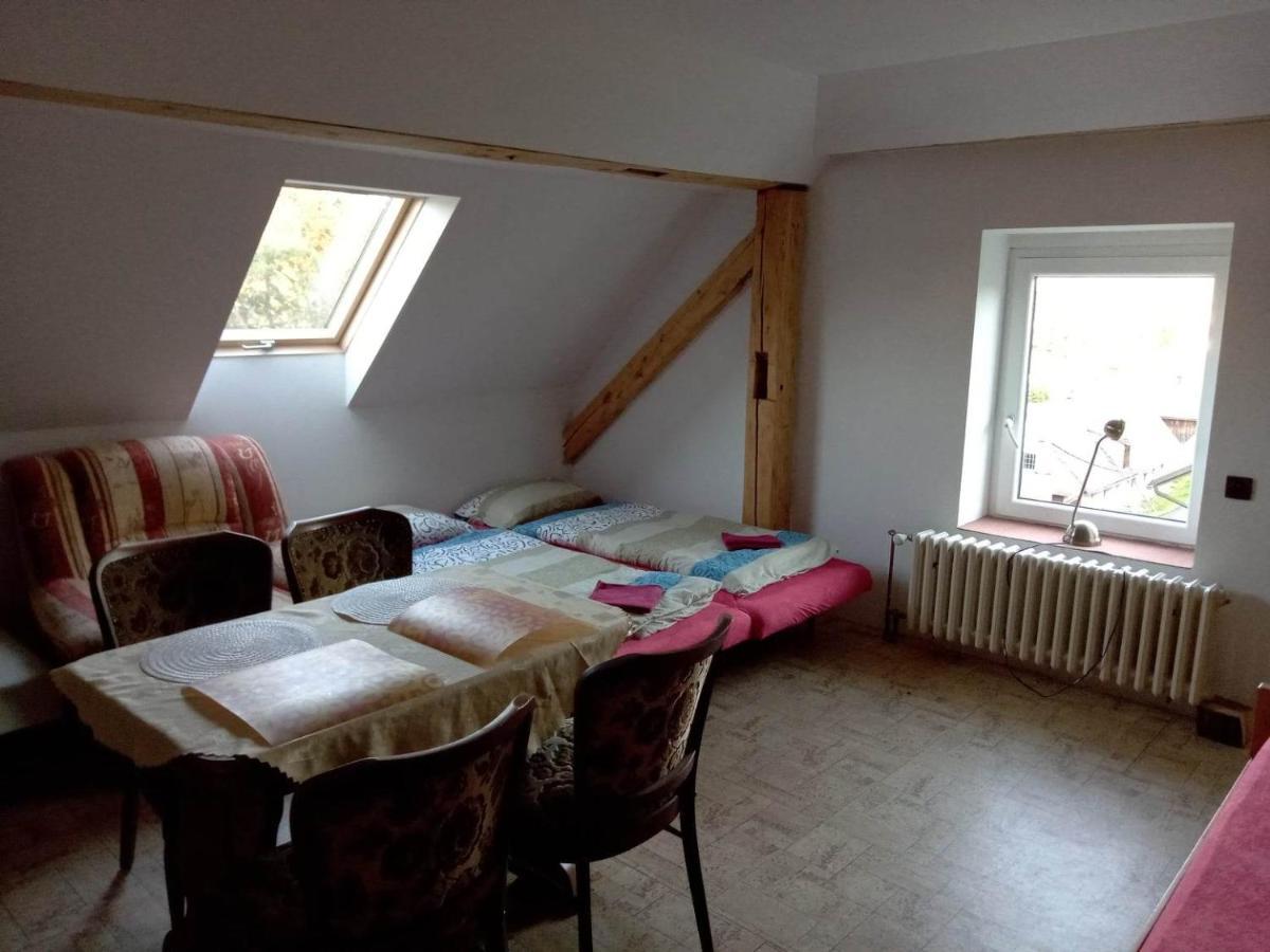 Apartman Police Nad Metuji Appartement Buitenkant foto