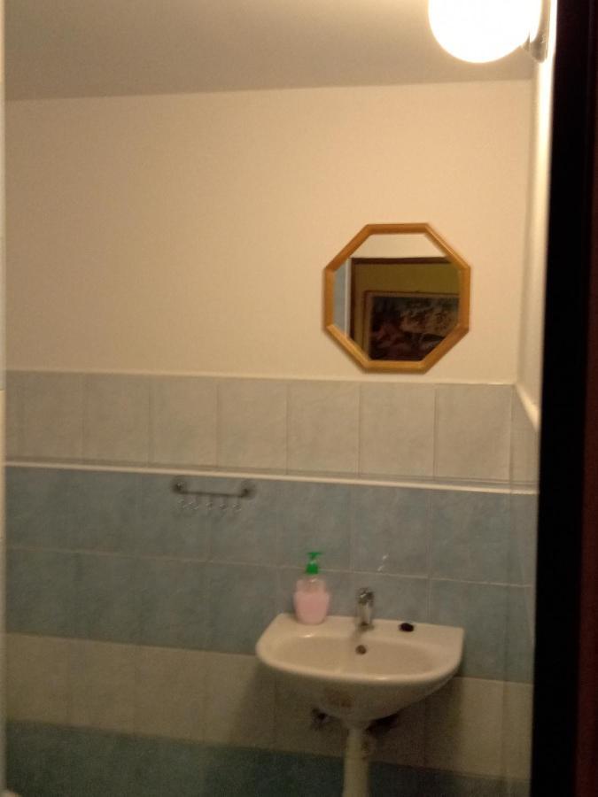 Apartman Police Nad Metuji Appartement Buitenkant foto